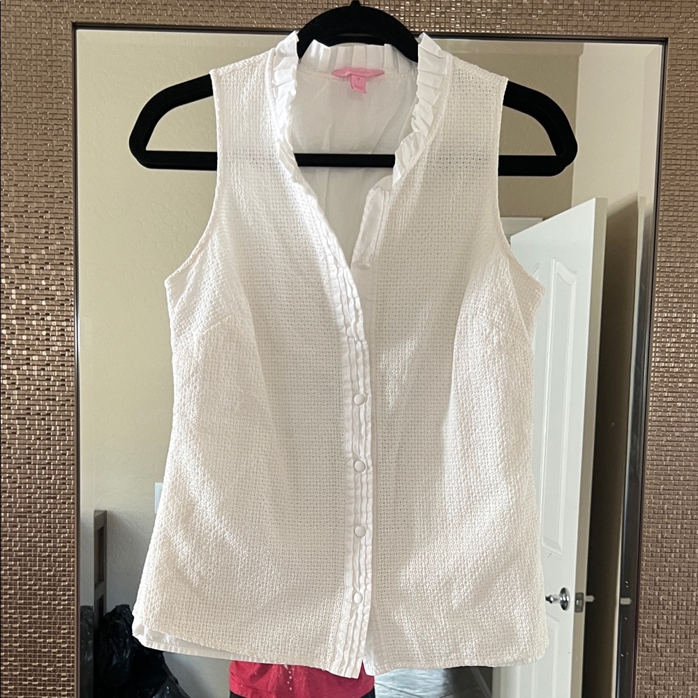 Lilly Pulitzer White Textured Sleeveless Blouse